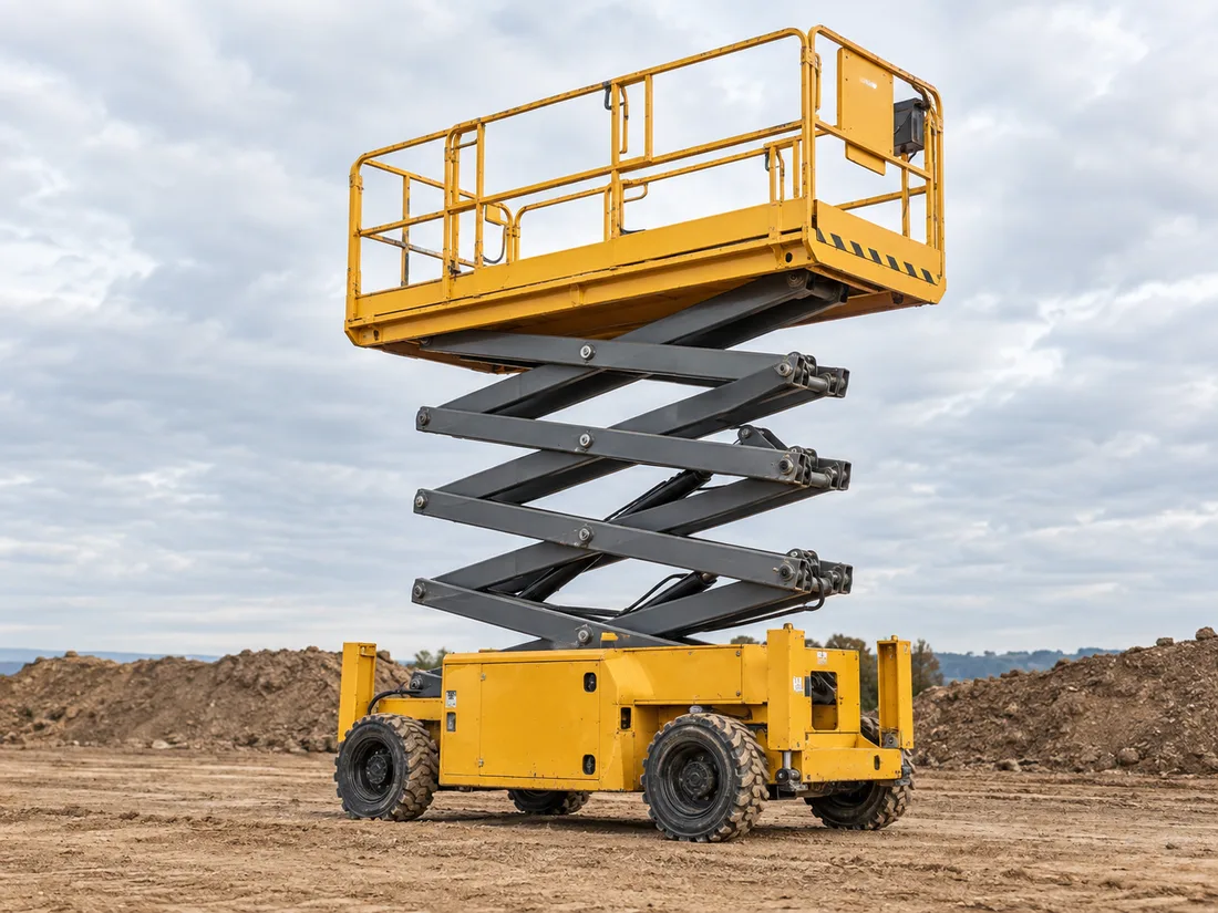 Piattaforma a Pantografo a noleggio a Vicenza
